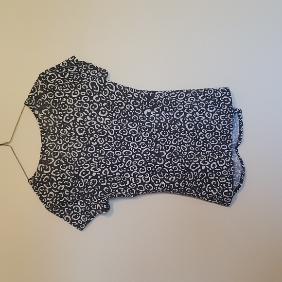 Elementz black and white pattern short sleeve rouched top - Picture 7 of 7